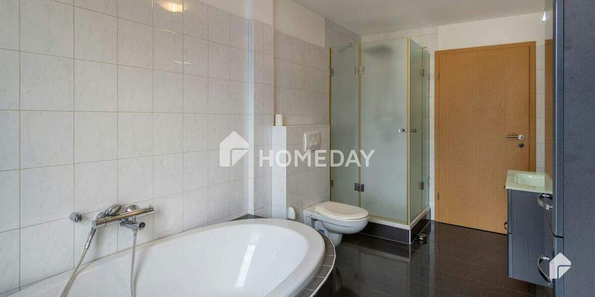 Mehrfamilienhaus, Wohnhaus Merseburg - 6 Zimmer, 750 m&sup2;, 490.000&euro; | Angebot:25696789