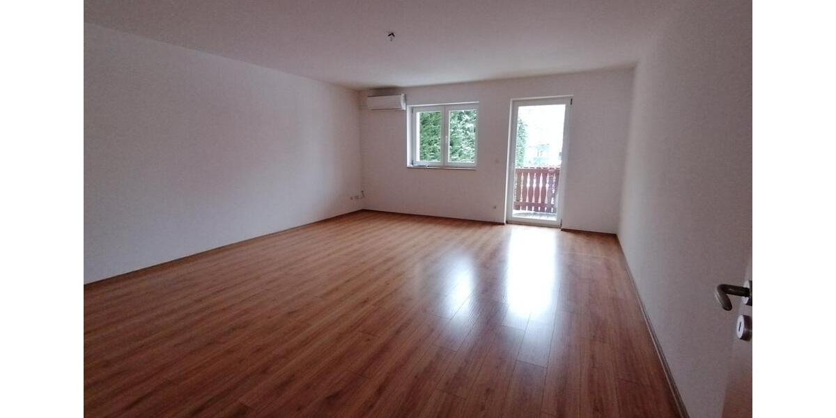 Etagenwohnung Leipzig Nordost - 2 Zimmer, 74 m&sup2;, 650&euro; | Angebot:25640621