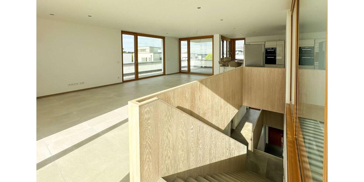 Familientraum: Penthouse mit traumhaftem Seeblick – ideal für Familien, EBK inklusive 6 zimmer