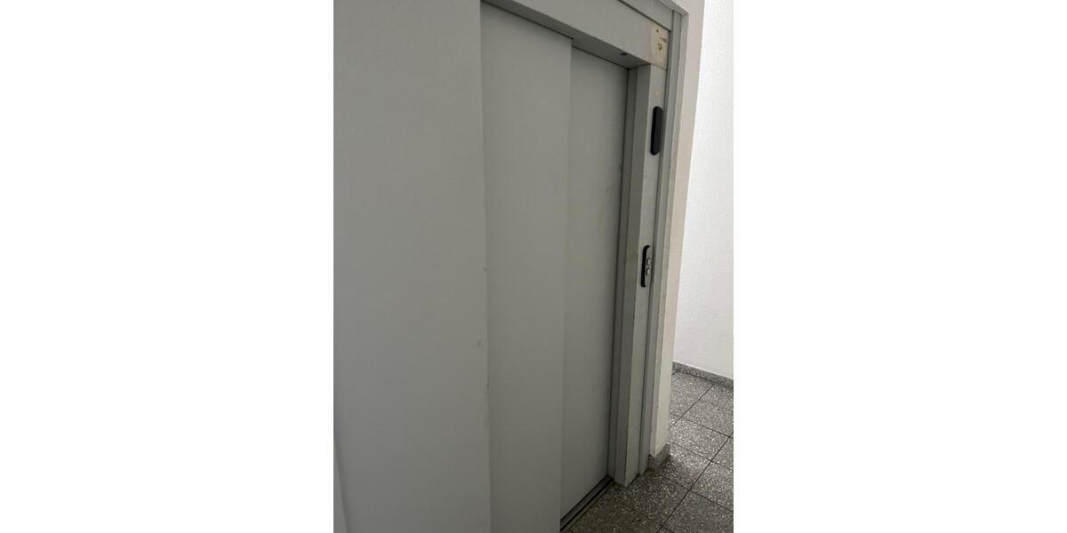 Etagenwohnung Leipzig Südost - 4 Zimmer, 170 m&sup2;, 1.965&euro; | Angebot:23764657