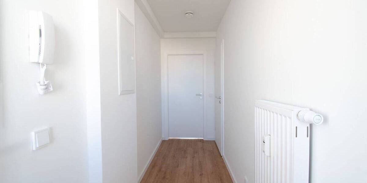 HIER BLEIBEN KEINE WÜNSCHE OFFEN Moderne 2-Raum-Wohnung mit Balkon, EBK & PKW-Stellplatz 2 zimmer