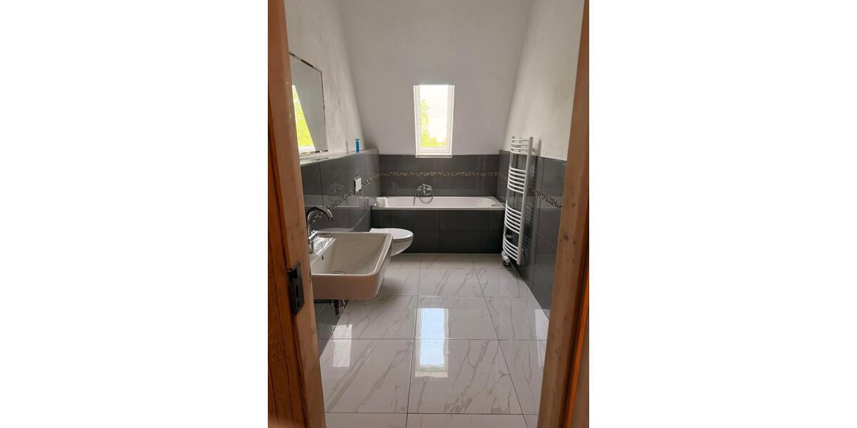 Etagenwohnung Merseburg - 3 Zimmer, 99 m&sup2;, 700&euro; | Angebot:26680670