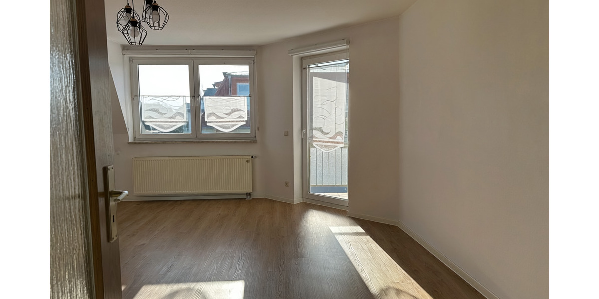 Etagenwohnung Groitzsch - 3 Zimmer, 66 m&sup2;, 115.000&euro; | Angebot:25682742