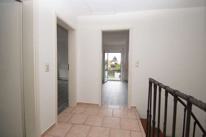 Gepflegte Doppelhaushälfte mit Keller und Stellplatz zwischen Halle (Saale) und Leipzig 4 zimmer