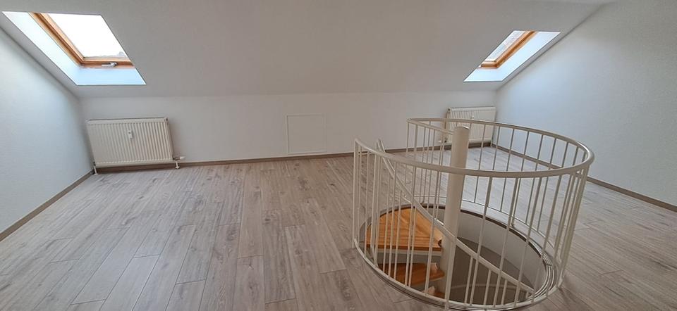  MACHERN MAISONETTE 2 ZIMMER mit offener Küche BALKON AB SOFORT 2 zimmer