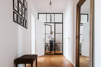 Exklusive, möblierte 3-Zimmer-DesignWohnung mit Balkon