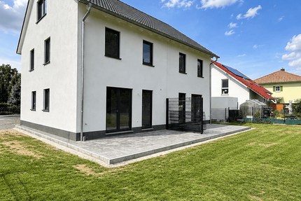 Haus Naunhof - 5 Zimmer, 123 m&sup2;, 2.100&euro; | Angebot:27595427