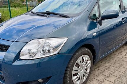Toyota Auris 193.800 km 2.900 &euro; Zwenkau OT Löbschütz 04442