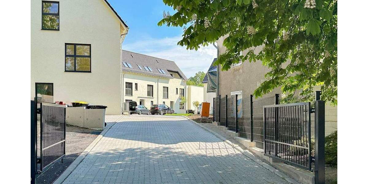Reihenendhaus Leipzig Holzhausen - 4 Zimmer, 122 m&sup2;, 1.950&euro; | Angebot:25673843