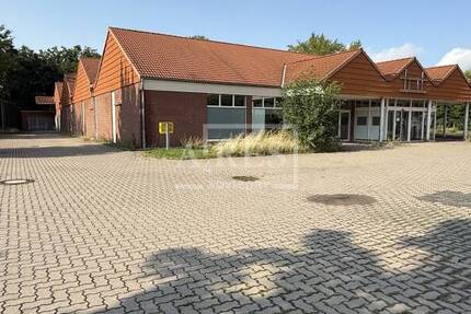 Großes Grundstück für Ideen - Einzelhandelsareal in Leuna zimmer