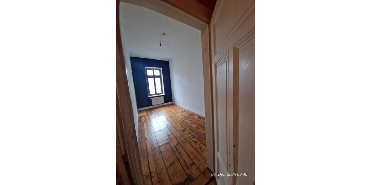 4-Raum-Wohnung mit Dielenboden und Stuckdecken 4 zimmer