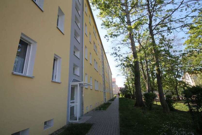 Wohnung zum Mieten in Weißenfels 310,60 € 59.91 m²
