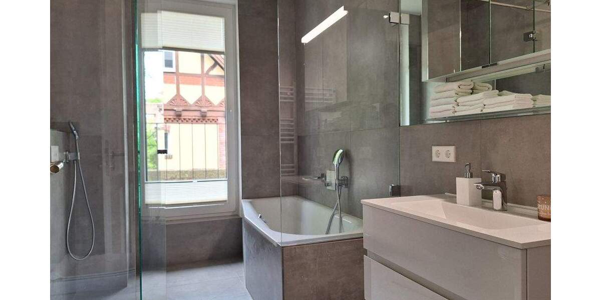 Exklusive 5-Zimmer-Eigentumswohnung mit 154 m² Wohnfläche in grüner Lage 5 zimmer