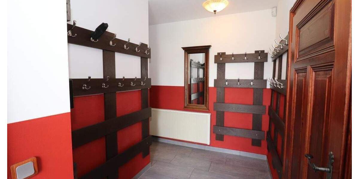 Hochwertig saniert: Event-Location + 3 Wohnungen | Photovoltaik | Optional mit Bauland! zimmer