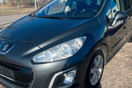 Peugeot 308 165.694 km 1.999 &euro; Delitzsch 04509