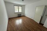 Etagenwohnung Leuna - 4 Zimmer, 75 m&sup2;, 400&euro; | Angebot:25782206