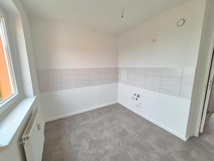 Sanierte 2 Raumwohnung mit Balkon zimmer