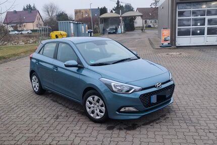 Hyundai i20 12.556 km 7.800 &euro; Rötha 04571