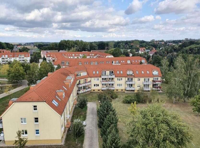 Wohnung zum Mieten in Borna 355 € 56.82 m²