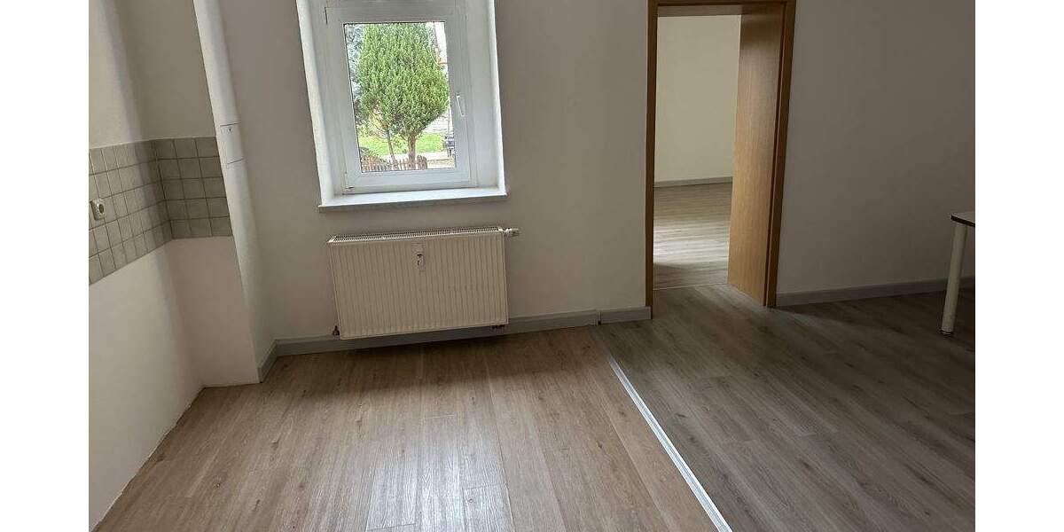 Etagenwohnung Lützen - 4 Zimmer, 110 m&sup2;, 850&euro; | Angebot:25689034