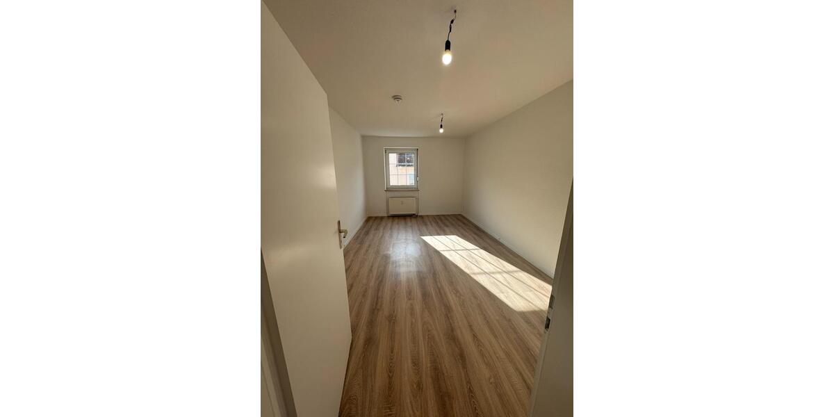 Etagenwohnung Eilenburg - 2 Zimmer, 59 m&sup2;, 400&euro; | Angebot:25751824