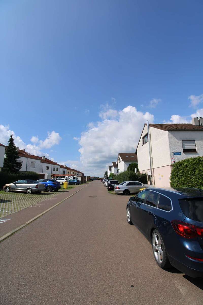 Solide Kapitalanlage mit Entwicklungspotenzial – Reihenmittelhaus in ruhiger Lage von Kabelsketal 5 zimmer