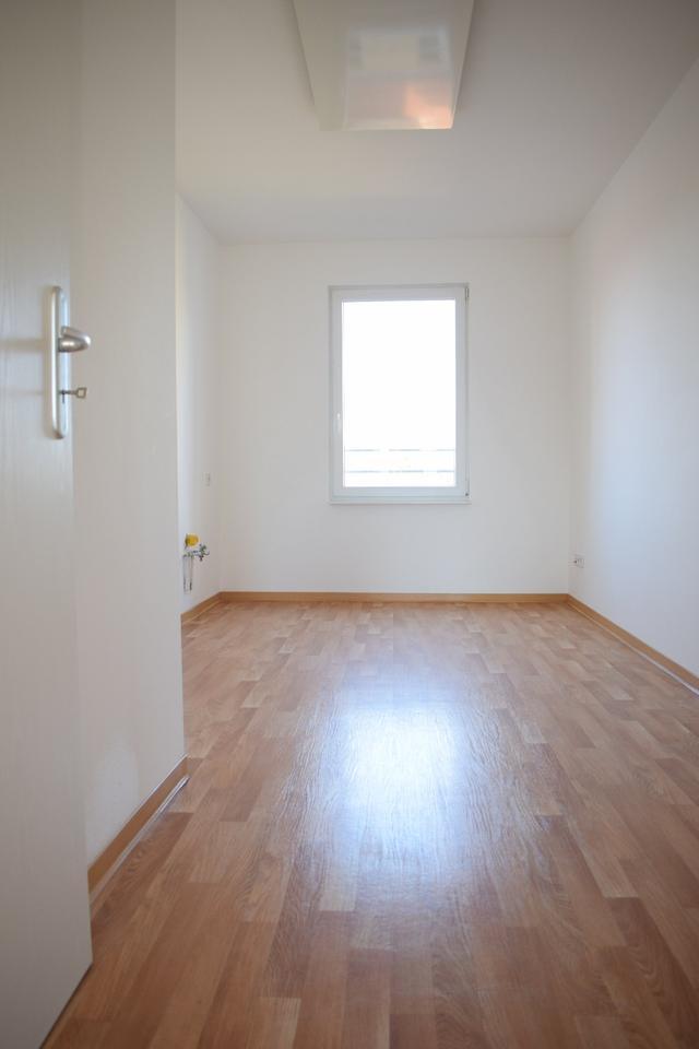 ZENTRAL MITTENDRIN + Ecke Rewe Gorkistraße + HELL & GERÄUMIG zimmer