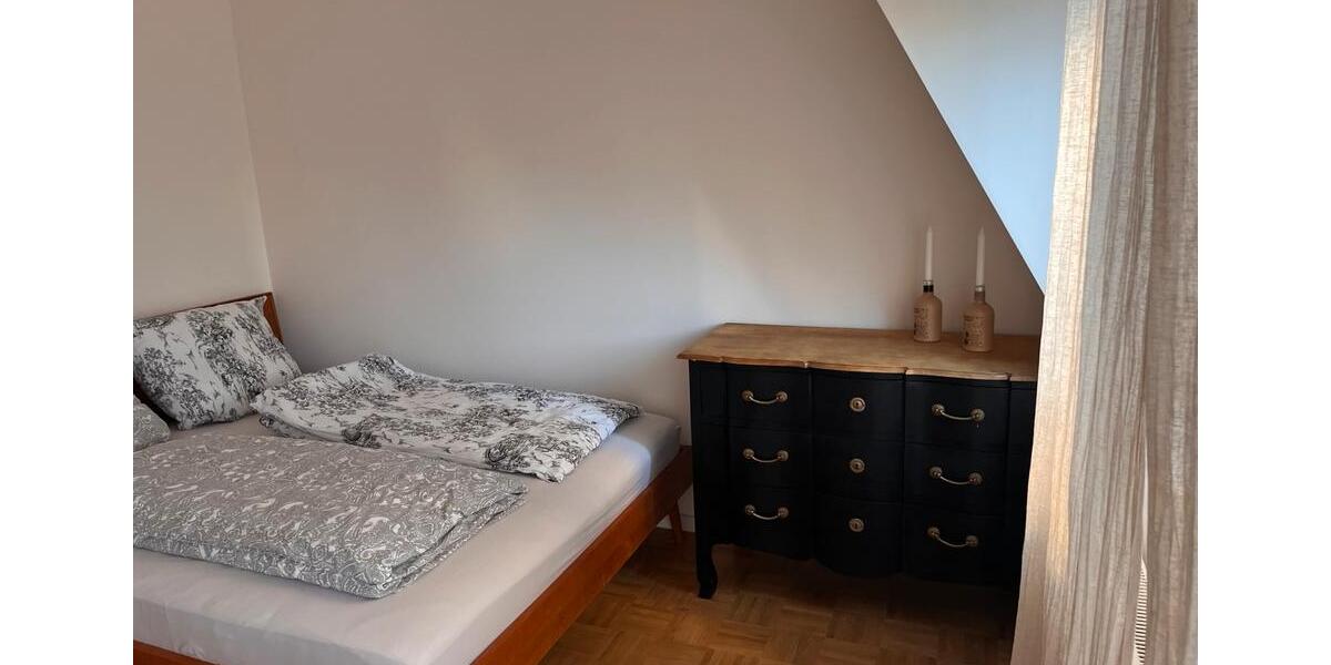 Dachgeschoßwohnung Leipzig Südwest - 2 Zimmer, 45 m&sup2;, 1.400&euro; | Angebot:25365154