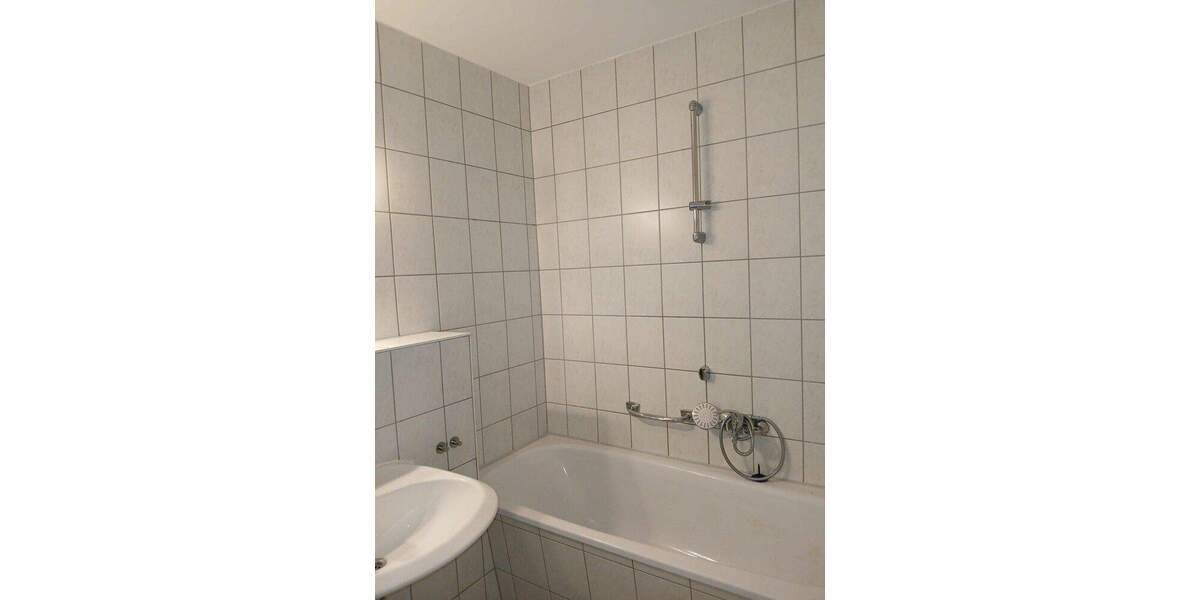 Etagenwohnung Rackwitz-Zschortau Lemsel - 3 Zimmer, 75 m&sup2;, 715&euro; | Angebot:24437165