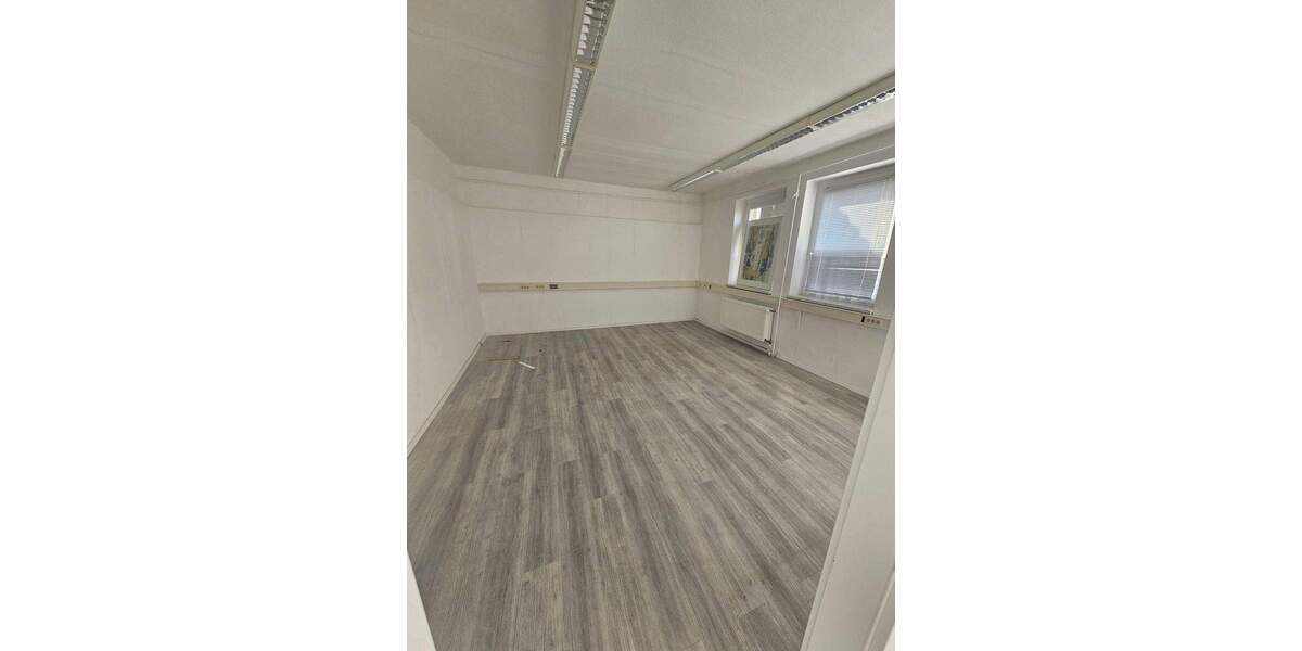 Gewerbeobjekt Leipzig Böhlitz-Ehrenberg - 3 Zimmer, 139 m&sup2;, 838&euro; | Angebot:25865139