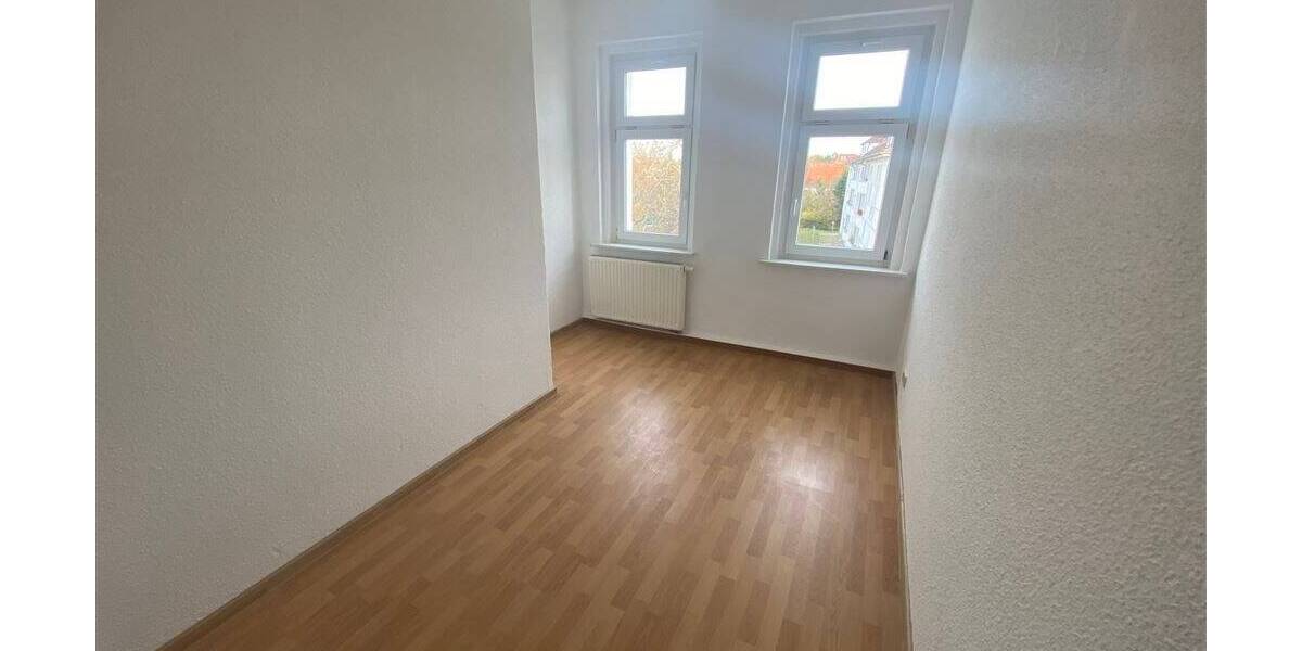 Knautkleeberg* neu renovierte 3 Raum-Whg.* 2.OG* Balkon* Tageslichtbad mit Wanne 3 zimmer