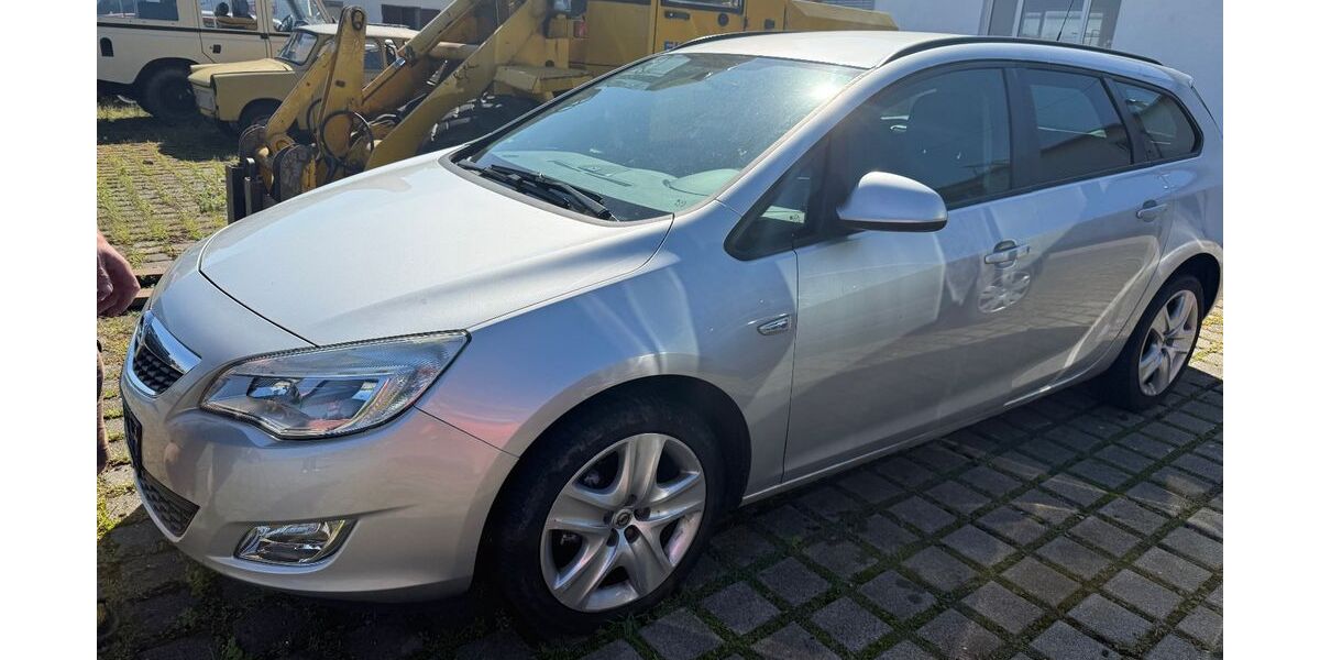 Opel Astra 113.555 km 3.800 &euro; Wurzen OT Kornhain 04808