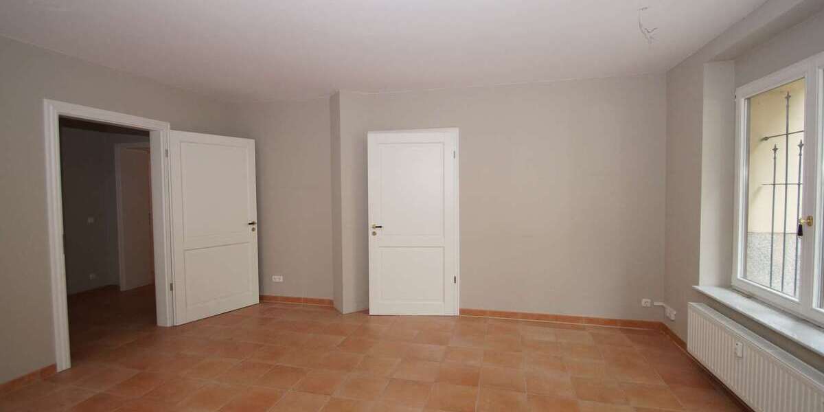 Erweiterung möglich! Büro- Praxiseinheit mit 77m² im Waldstraßenviertel! 3 zimmer