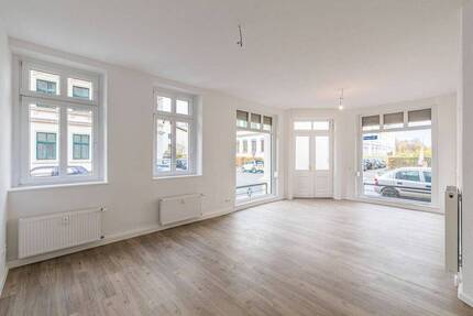 Renovierte Gewerbeeinheit in schönem Gründerzeitbau