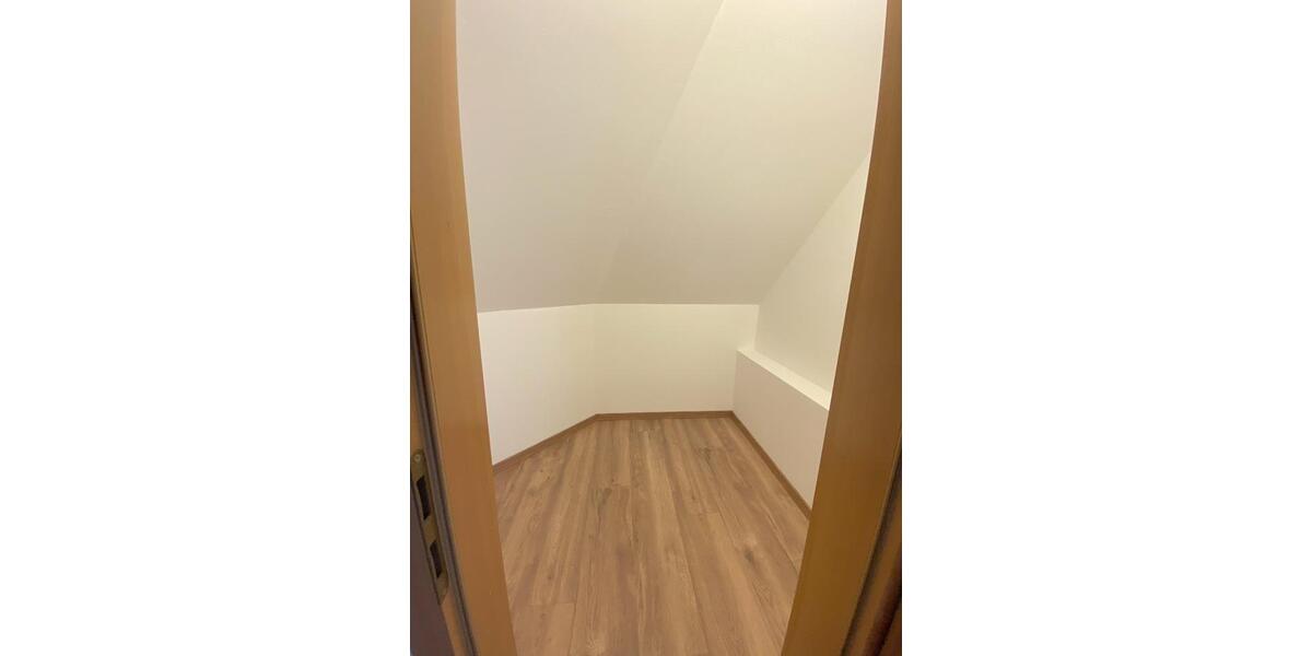 Dachgeschoßwohnung Leipzig Nord - 2 Zimmer, 65 m&sup2;, 620&euro; | Angebot:25720227