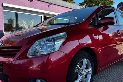 Toyota Verso 127.240 km 7.990 &euro; Kabelsketal OT Gröbers 06184