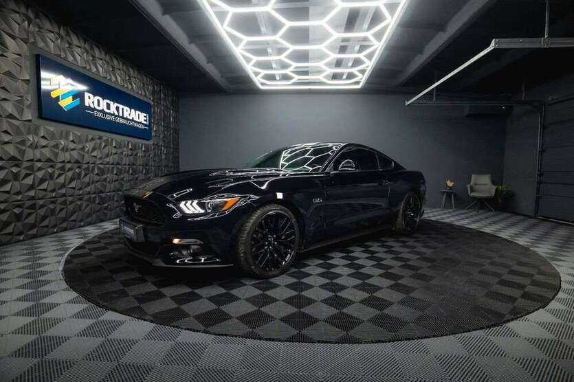 Ford Mustang 120.345 km 26.990 € Leipzig 04178