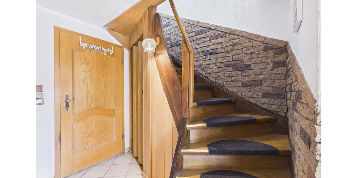 Einfamilienhaus Lützen - 7 Zimmer, 224 m&sup2;, 299.900&euro; | Angebot:26693246