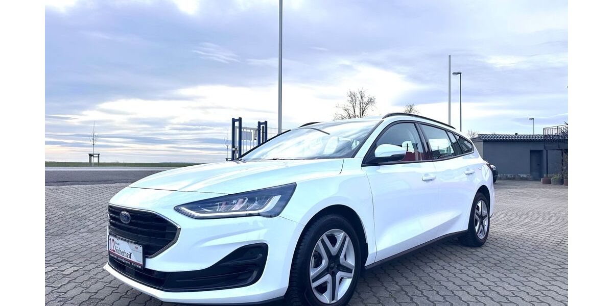 Ford Focus 34.468 km 18.499 &euro; Kabelsketal/OT Großkugel 06184