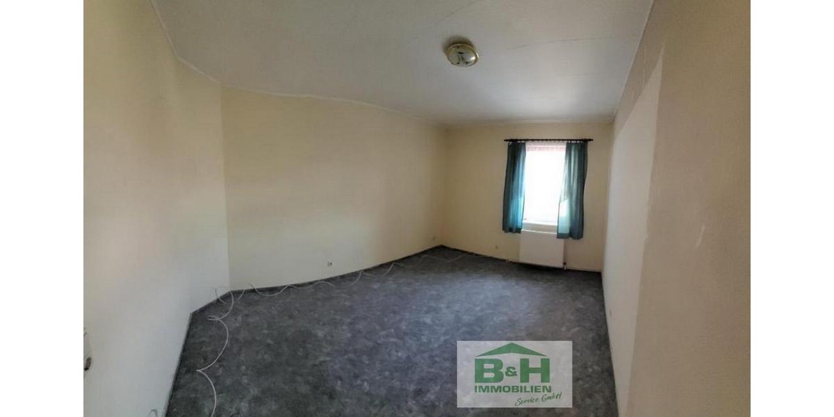 Dachgeschoßwohnung Sandersdorf-Brehna Brehna - 3 Zimmer, 80 m&sup2;, 400&euro; | Angebot:25125125