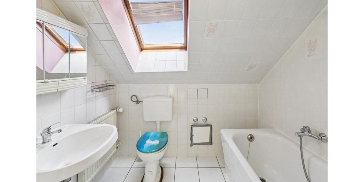 Dachgeschoßwohnung Neukieritzsch - 3 Zimmer, 72 m&sup2;, 48.500&euro; | Angebot:26877882