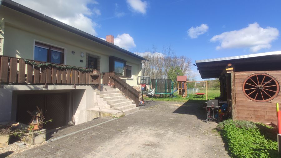Provisionsfrei* Haus in Luppenau: ruhige Lage mit Wintergarten, Kamin & Weitblick - Einfamilienhaus Schkopau Luppenau | Angebot:26808442