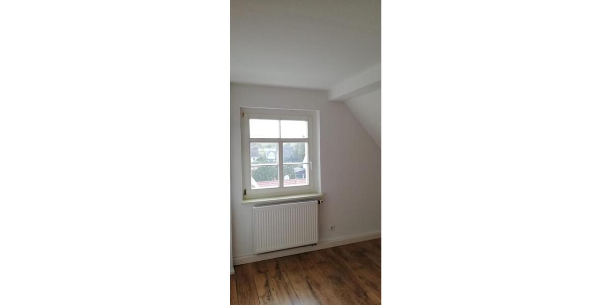 Dachgeschoßwohnung Regis-Breitingen Breitingen - 3 Zimmer, 65 m&sup2;, 338&euro; | Angebot:25306524