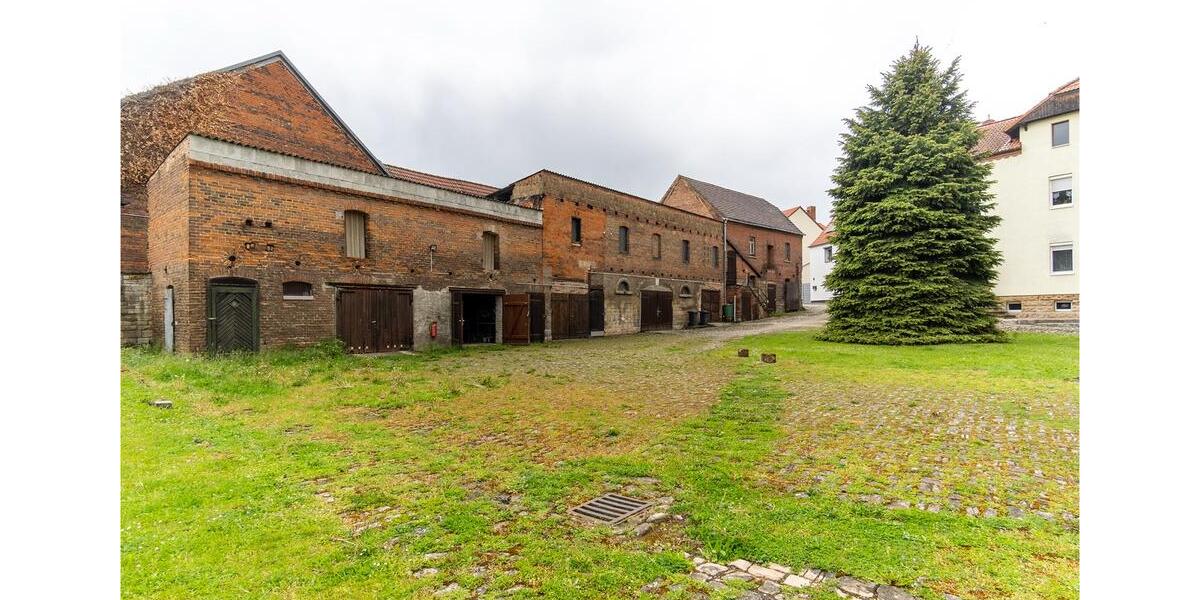 Mehrfamilienhaus, Wohnhaus Hohenmölsen - 10 Zimmer, 282 m&sup2;, 319.000&euro; | Angebot:26989304