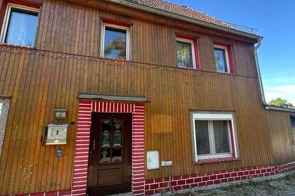 Haus zum Kaufen in Zwenkau 120.000 € 100 m² 5.5 zimmer