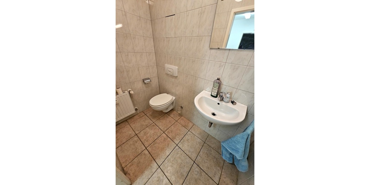 Großzügige Ladenfläche in TOP Lage im beliebten Waldstraßenviertel! 6 zimmer