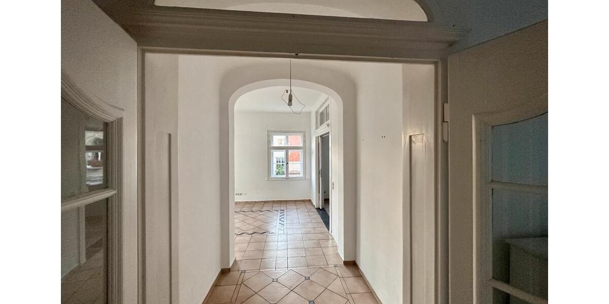 Hochparterre Wurzen - 5 Zimmer, 152 m&sup2;, 1.140&euro; | Angebot:26199125