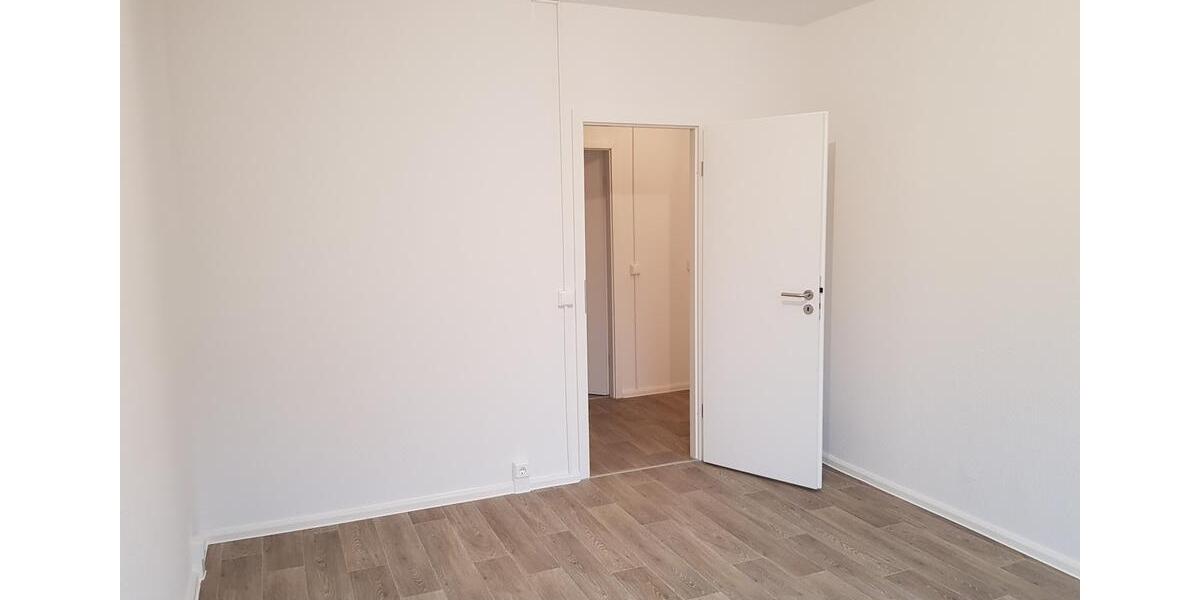 Erdgeschoßwohnung Leipzig Lausen-Grünau - 3 Zimmer, 68 m&sup2;, 525&euro; | Angebot:26068182