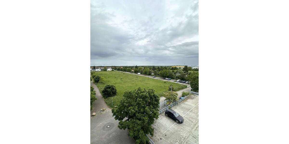 Individuell gestaltbare Bürofläche am Flughafen: Mit Balkon und viel Tageslicht zimmer