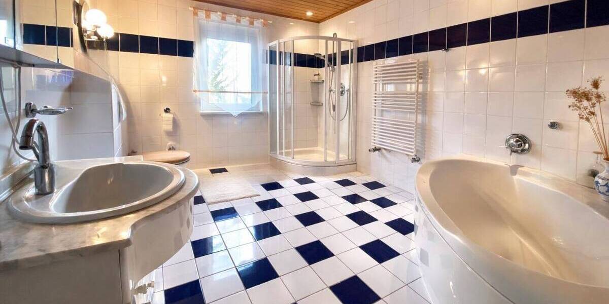 Doppelhaushälfte Grimma - 6 Zimmer, 154 m&sup2;, 300.000&euro; | Angebot:26143404